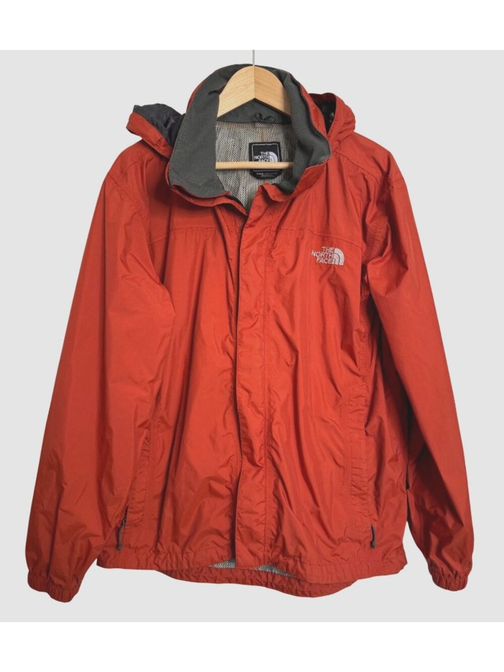 North Face Rosolve Size Medium Men’s Jacket Full Zip Hood Waterproof Windproof